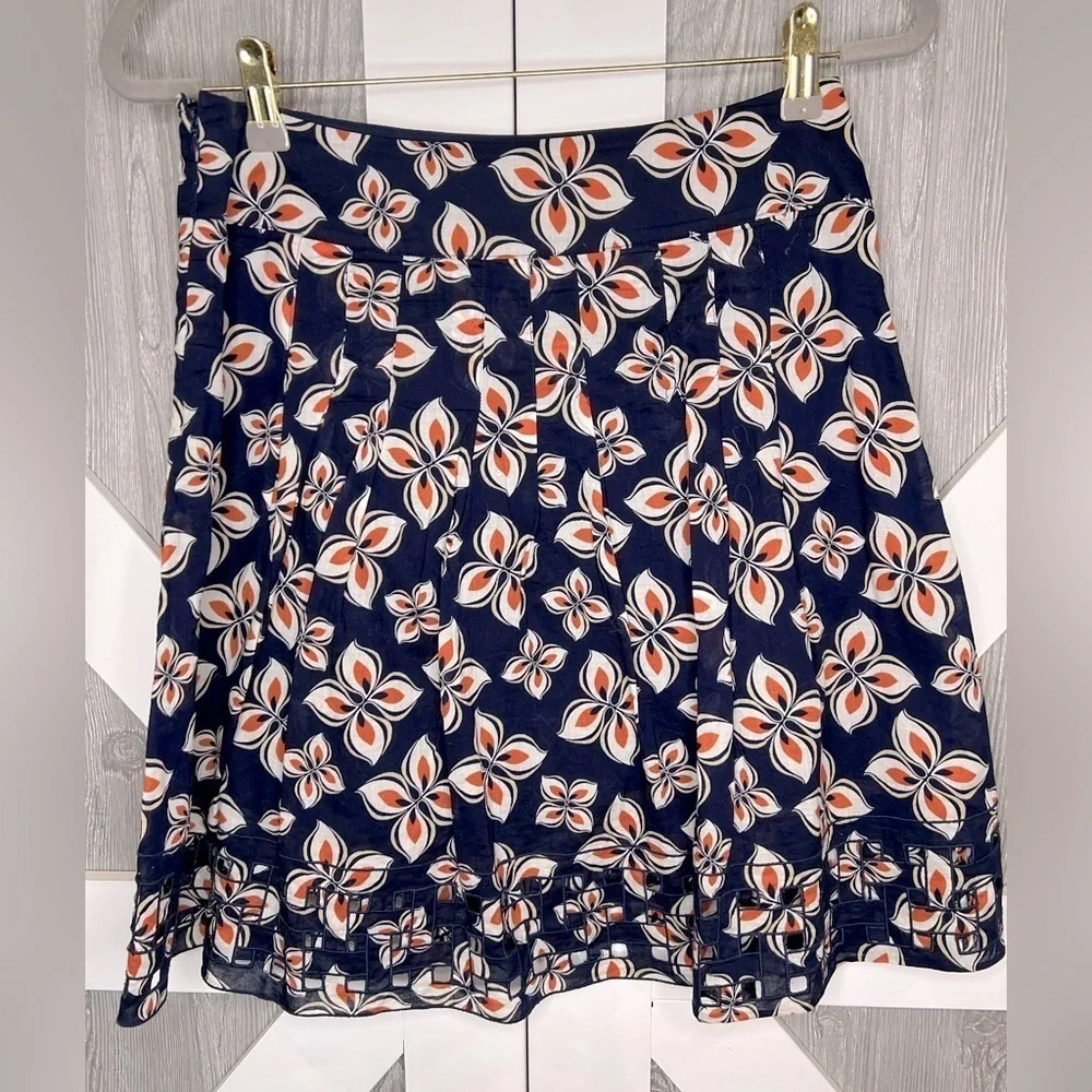 B6.12 Ann Taylor Petites Pleated Cut Out Lined Skirt 2P